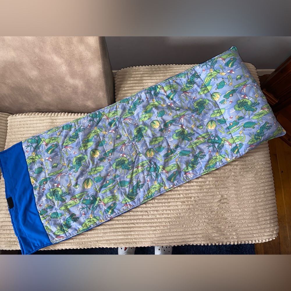 🛏️ Froggy Fun Brain Break Sleeping Mat with Velcro Closure 🐸💤